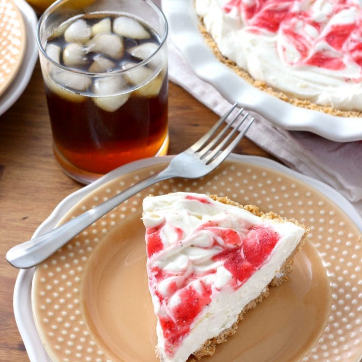 Strawberry Lemonade Iced Tea Pie Recipe from A Kitchen Addiction