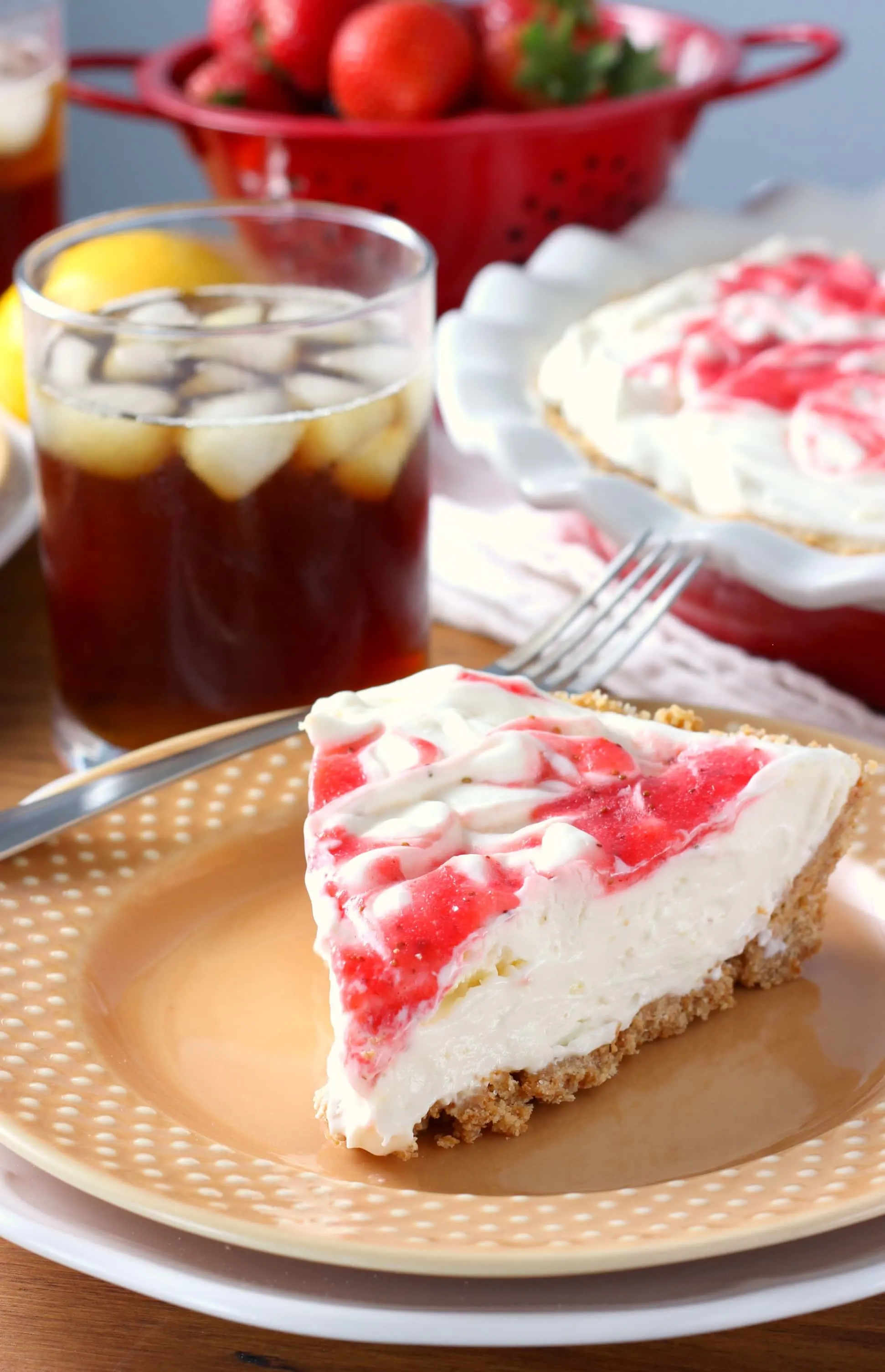 Easy Strawberry Lemonade Iced Tea Pie Recipe from A Kitchen Addiction