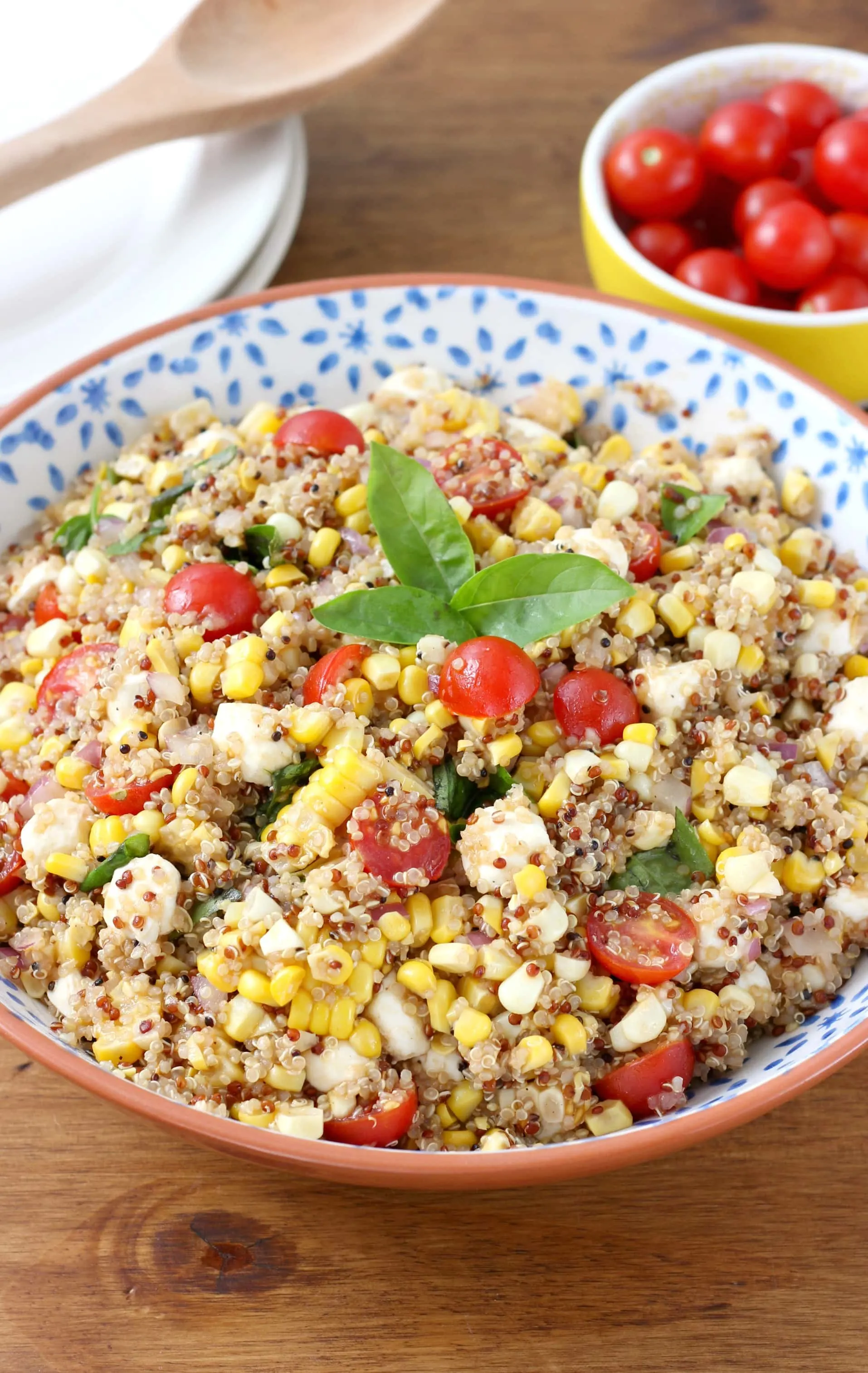 Caprese Quinoa Salad with Sweet Corn Recipe from A Kitchen Addiction