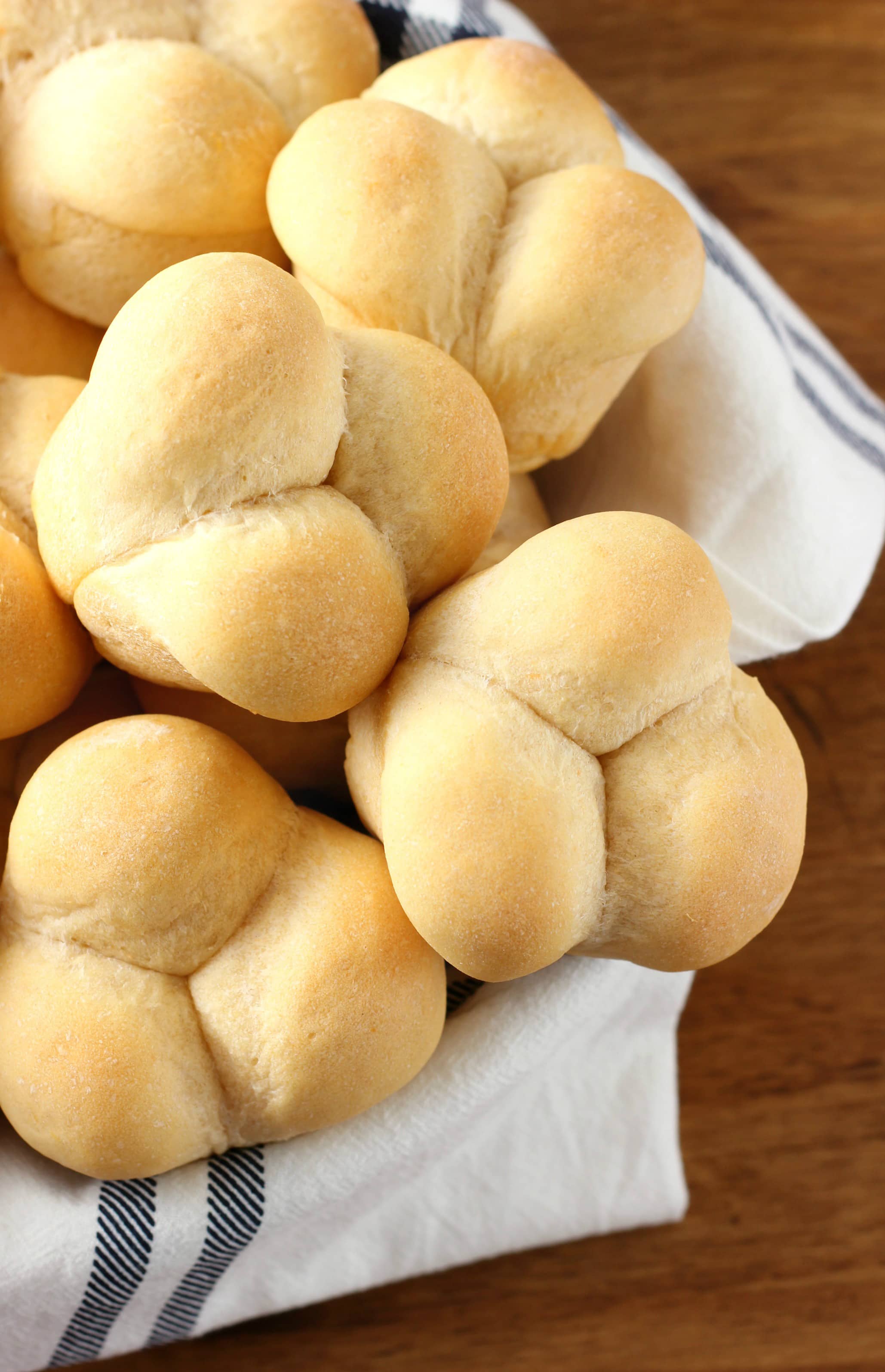 Homemade Sweet Potato Cloverleaf Rolls Recipe from A Kitchen Addiction