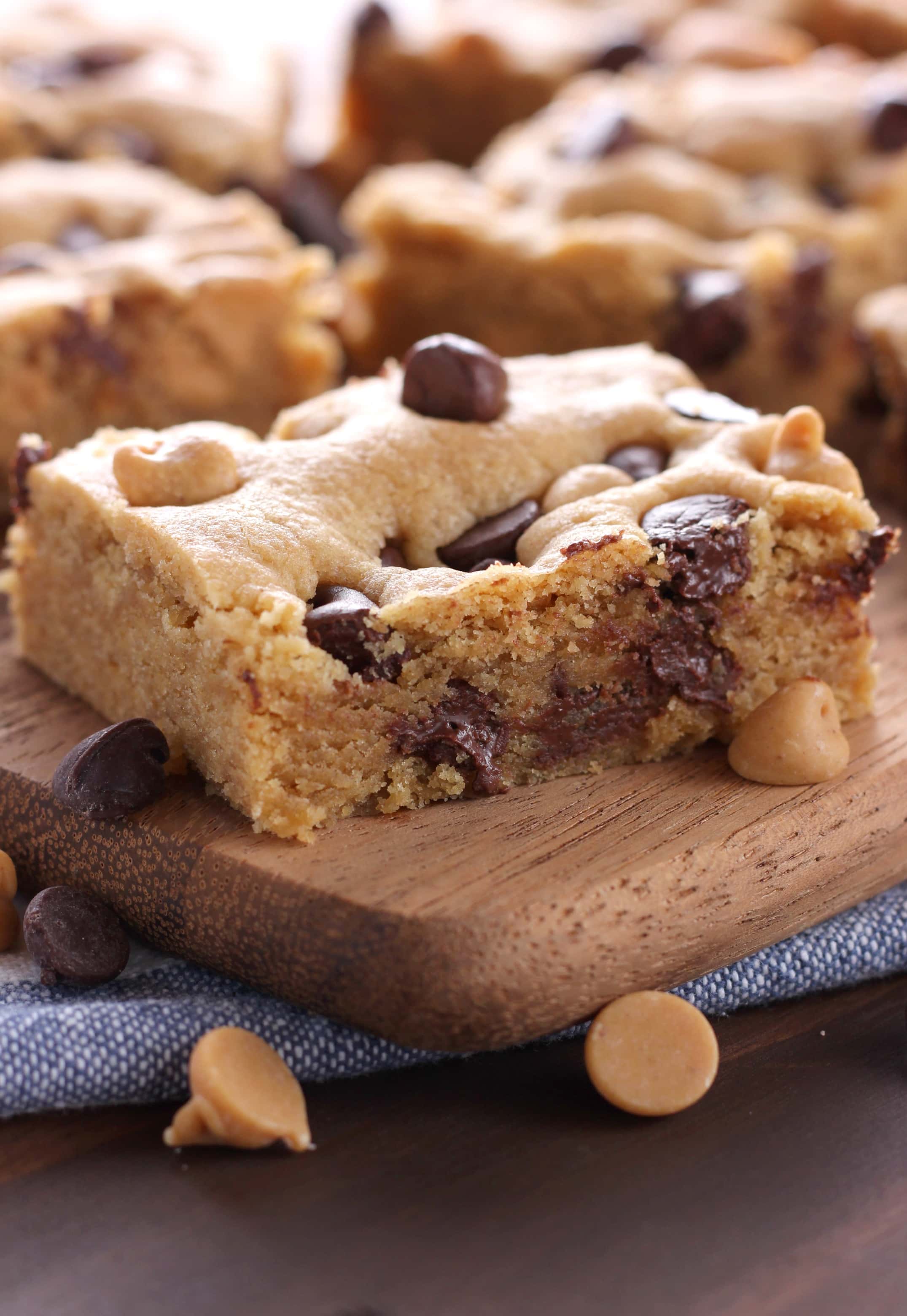 One Bowl Peanut Butter Chocolate Chip Bars Recipe from A Kitchen Addiction