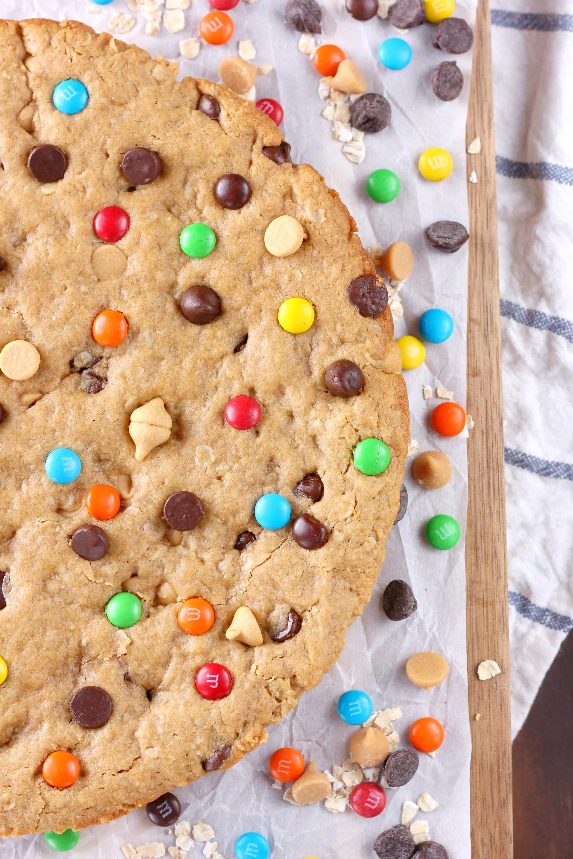 Easy Chocolate Chip Peanut Butter Oat Cookie Wedges Recipe from A Kitchen Addiction