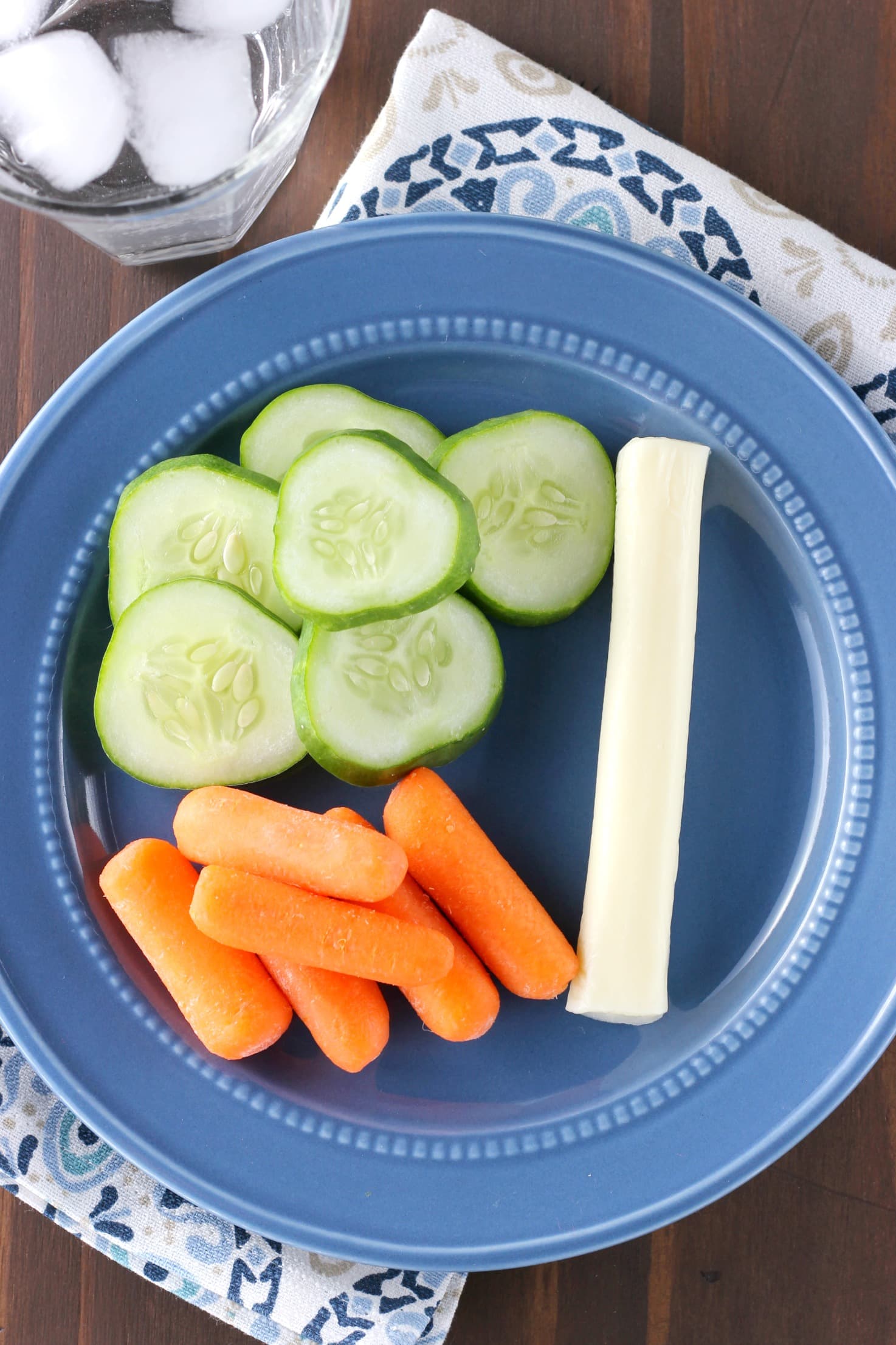 Sargento Cheese Stick with Carrots and Cucumbers