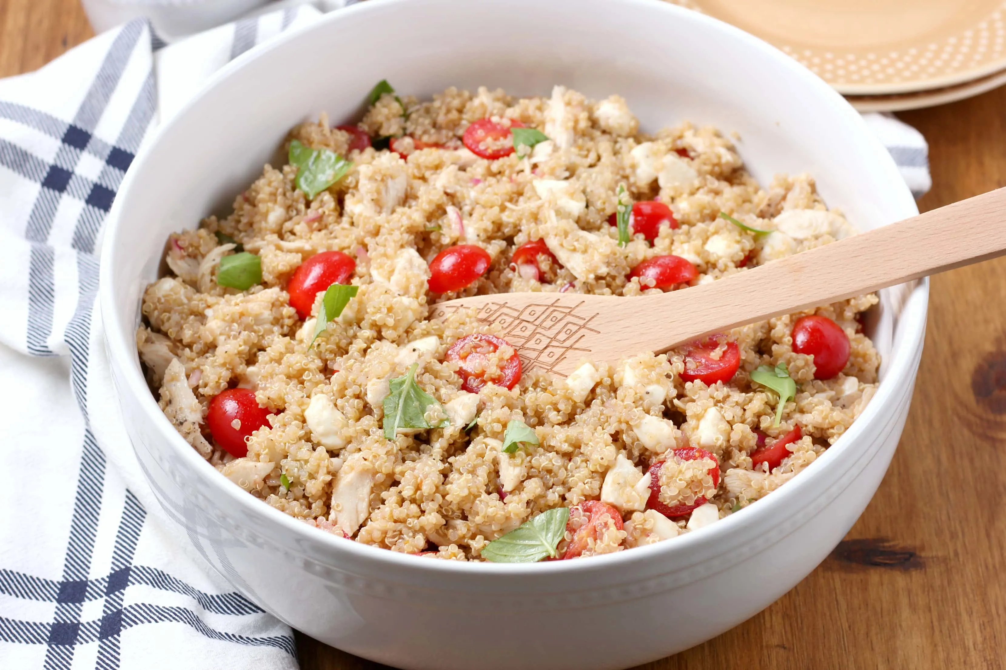 Chicken Caprese Quinoa Salad Recipe from A kitchen Addiction