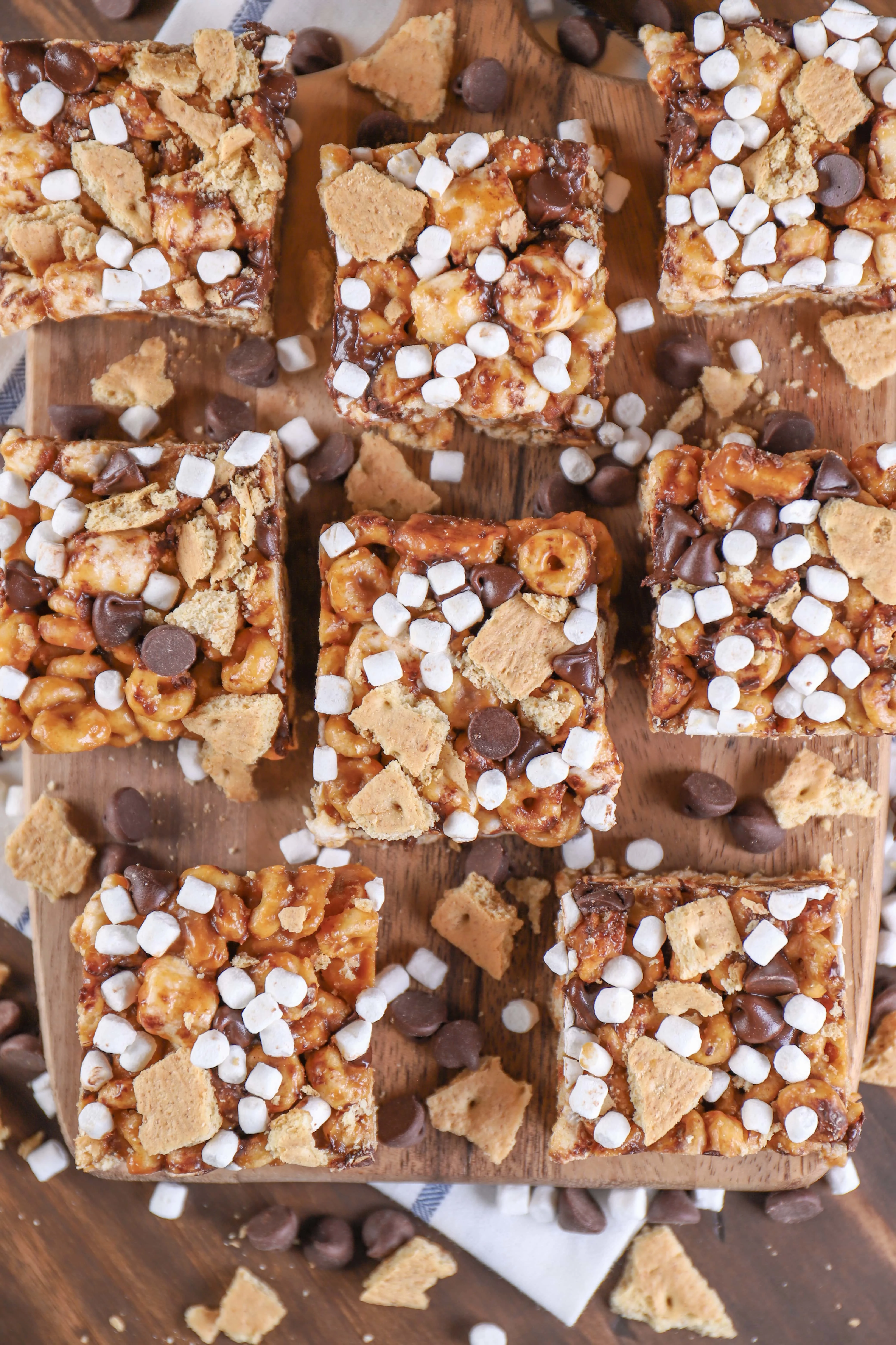 No Bake Peanut Butter Smores Cereal Bar Recipe from A Kitchen Addiction