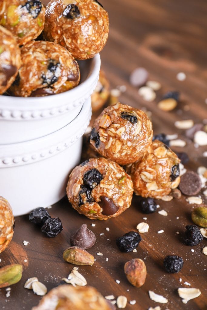 Dark Chocolate Blueberry Pistachio Granola Bites A Kitchen Addiction