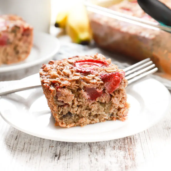 Baked Banana Oatmeal Mini Loaf - Fit Foodie Mommy